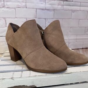 Koolabura by Ugg Ortholite Suede Ankle Boots